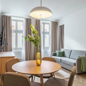 Apart-hotel Limehome Halkova, Praga