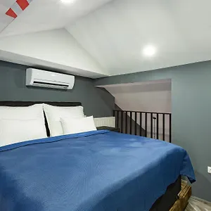 https://residence-iron-cube.karlovyvary-hotels.com