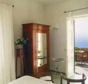 locanda-tramonti.hotelitalianriviera.com/