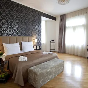 Deminka Palace Отель